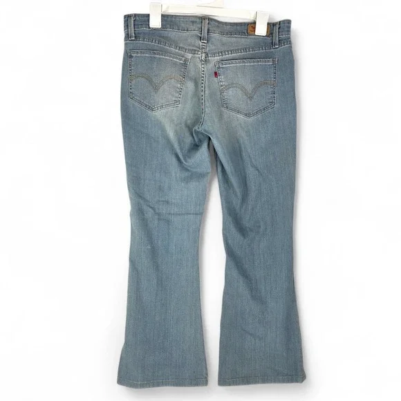 Levis 518 Bootcut Jeans Womens 11 Medium Wash Blue Denim Mid Rise Stretch - Picture 2 of 16